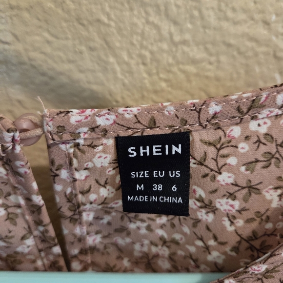 Shein Ditsy Floral Puff Sleeve Boho Pink Blouse Size Medium Summer Spring - Picture 6 of 8